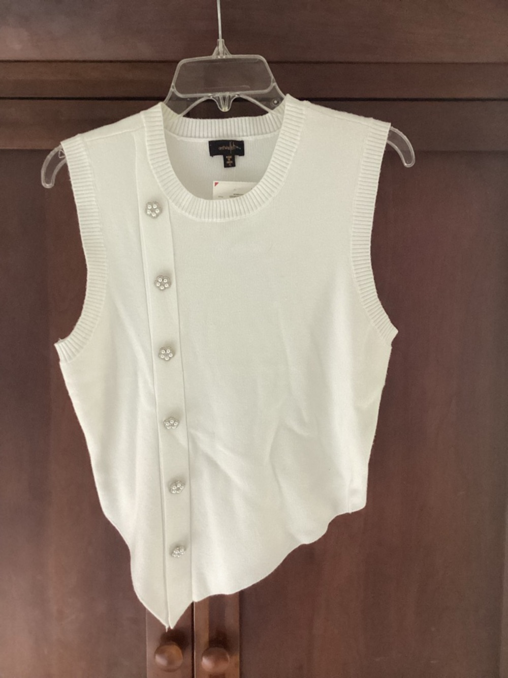 NWT sleevless asymestrical light soft sweater